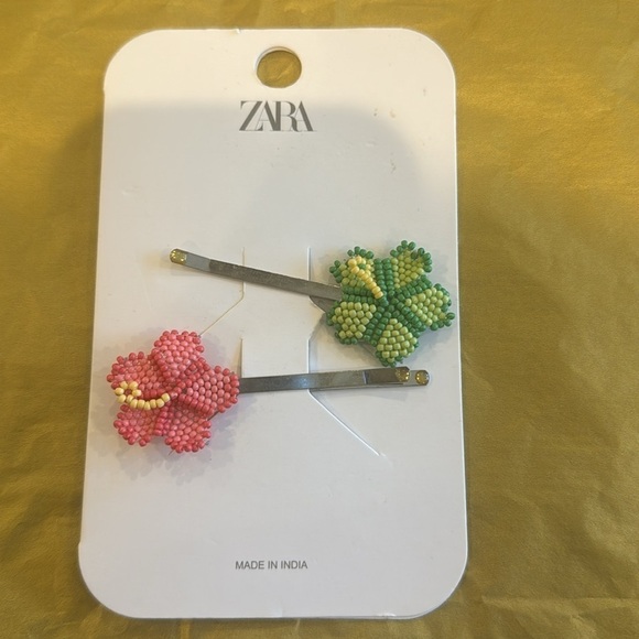 NWT Zara Girls Kids Beaded Floral Hair Clips 2pcs 🌸 - Picture 3 of 3